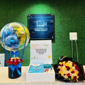 Saree, Balloon & Rose Bouquet